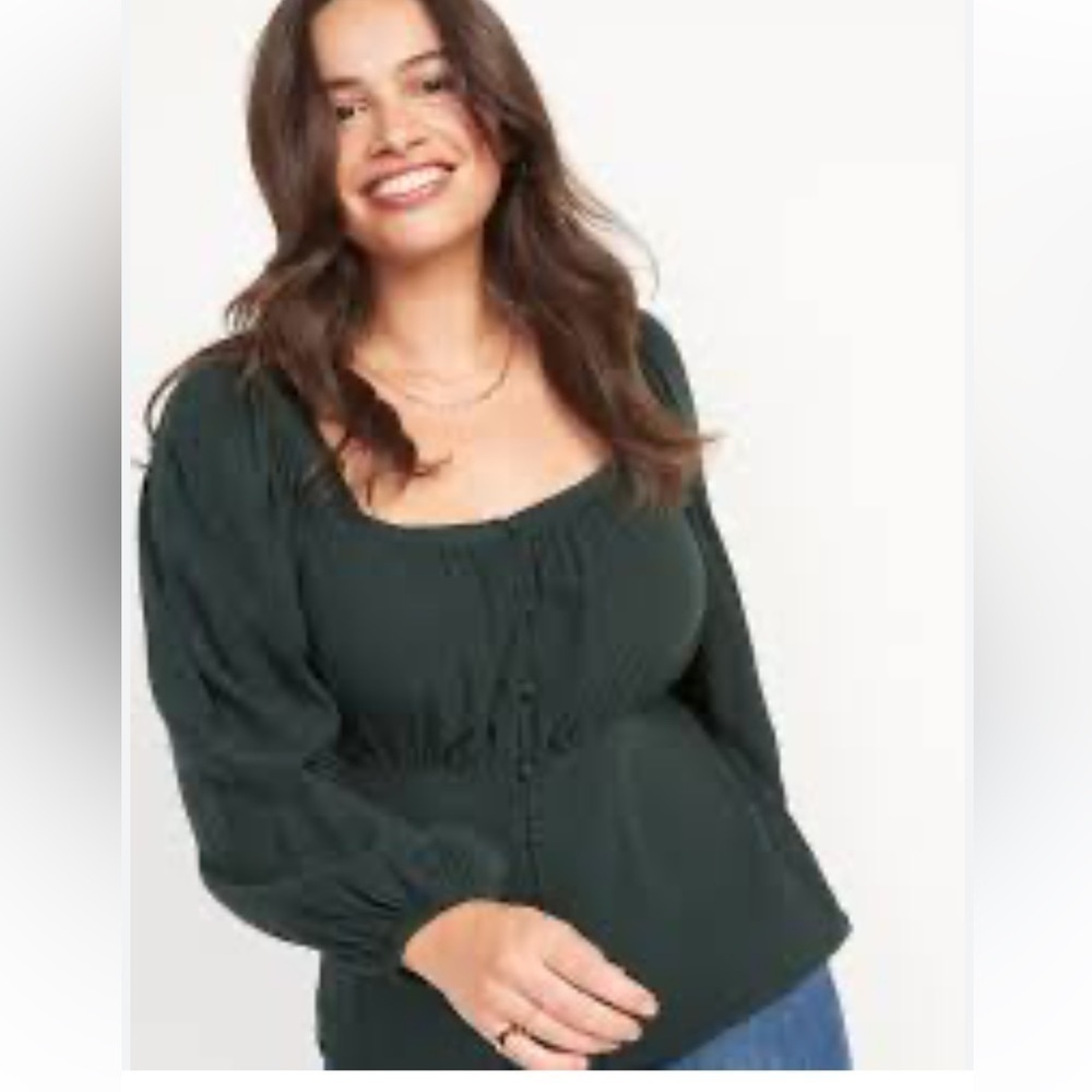 Old Navy Square-Neck button front long sleeve blouse